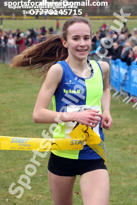 Girls under-15s Northern Cross Country Champs., Camp Hill Estate, Kirklington.  Photo: David T. Hewitson/Sports for All Pics